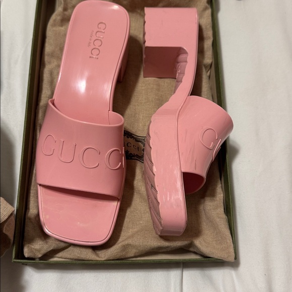 Gucci Rubber Slide Sandal - Picture 4 of 6